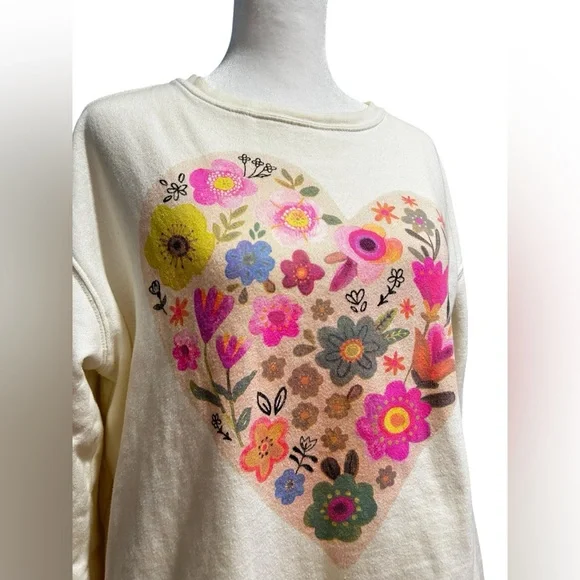 Natural Life Floral Heart Sweatshirt Cream Graphic Pullover Boho Cozy Top - Picture 3 of 5